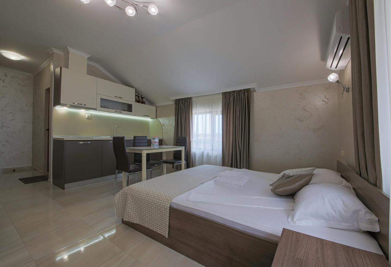Guesthouse Phoenix Obzor Esterno foto