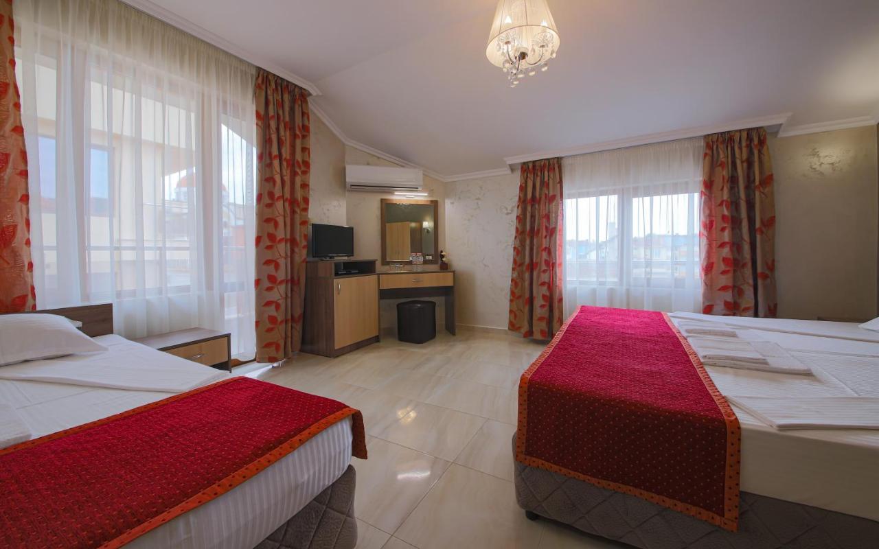 Guesthouse Phoenix Obzor Esterno foto