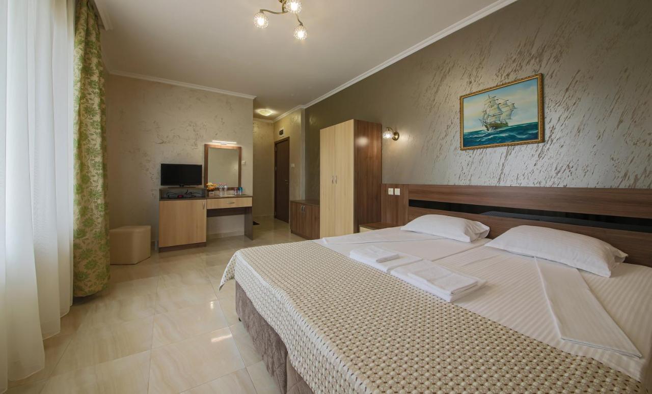 Guesthouse Phoenix Obzor Esterno foto