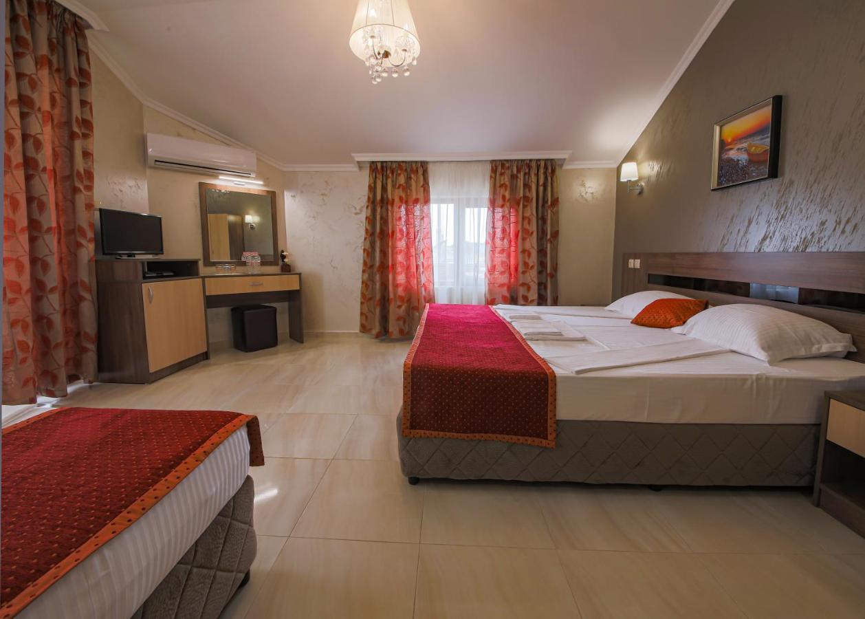 Guesthouse Phoenix Obzor Esterno foto